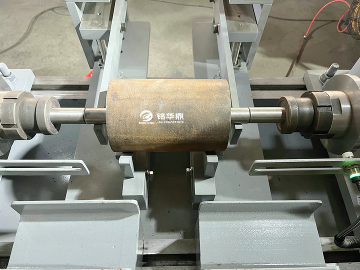 conveyor roller assembly machine.jpg conveyor roller assembly machine.jpg