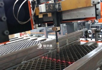 篩網(wǎng)自動(dòng)焊接機(jī)